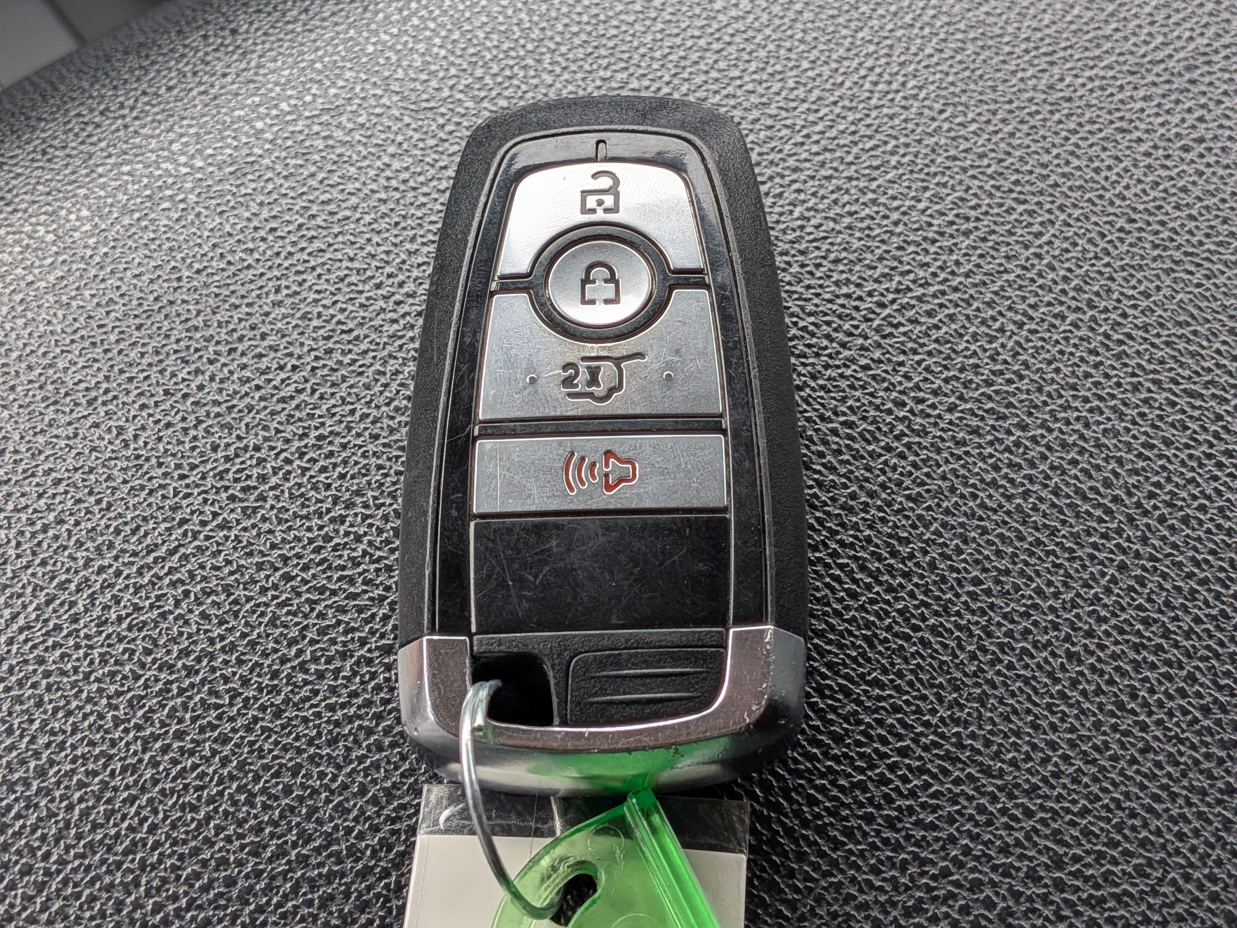Used 2024 Ford Expedition XLT RWD image 32