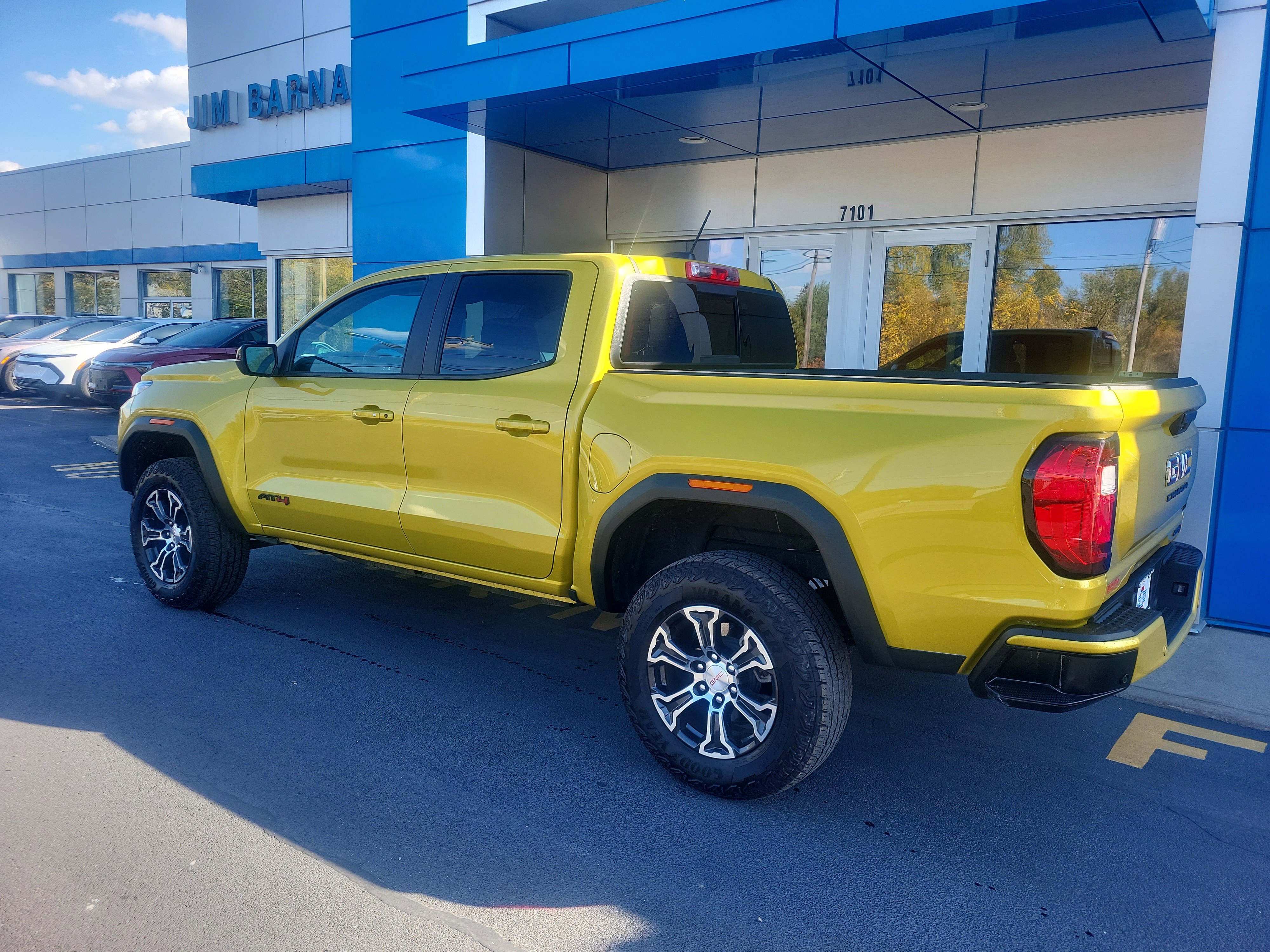 Certified 2023 GMC Canyon AT4 w/ AT4 Premium Package image 8