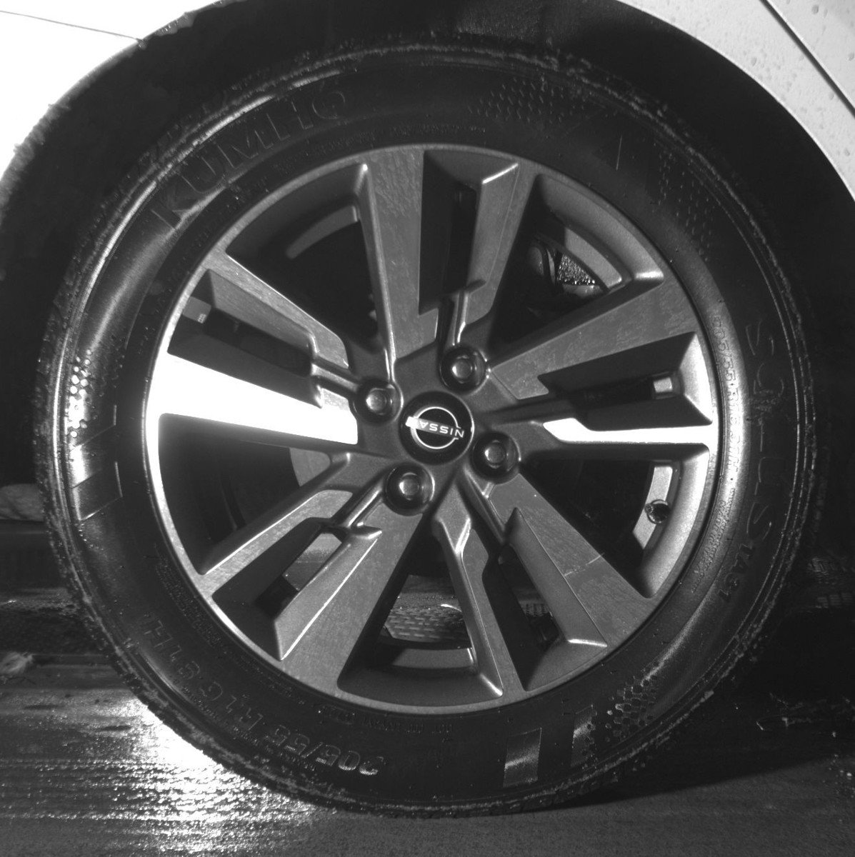 Used 2025 Nissan Versa SV image 15
