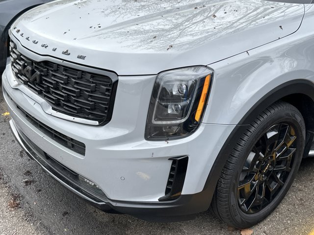 Used 2022 Kia Telluride SX w/ SX Prestige Package image 5