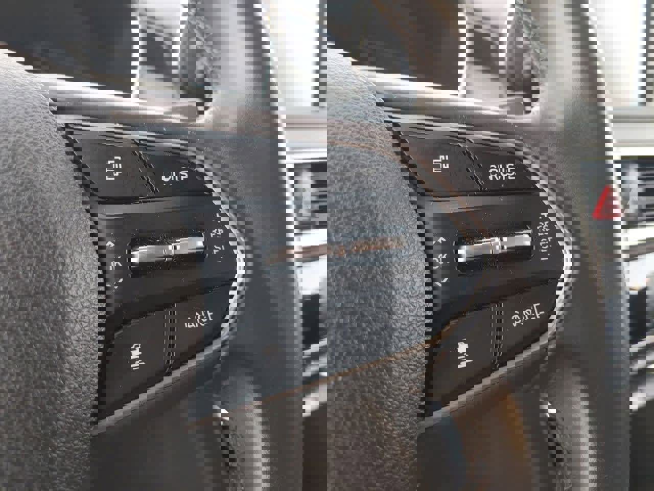 Used 2019 Hyundai Santa Fe Limited image 25