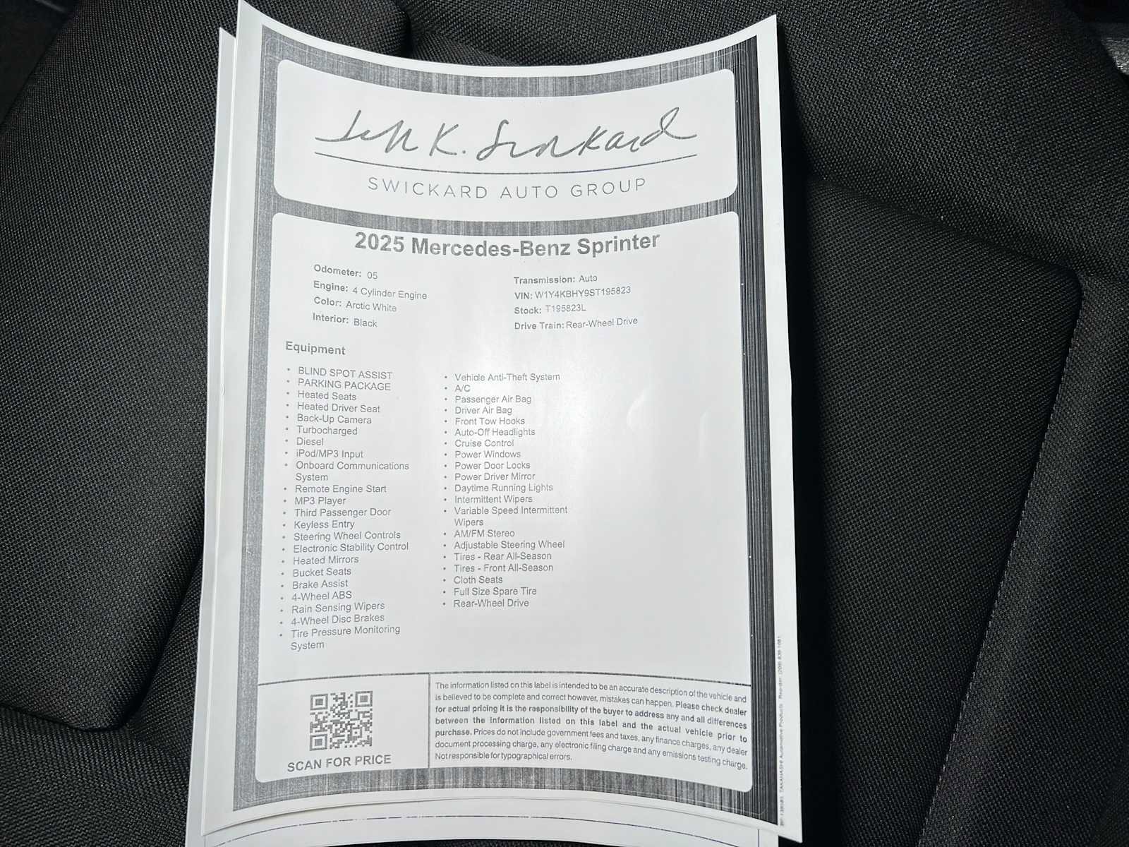 Used 2025 Mercedes-Benz Sprinter 2500 image 37