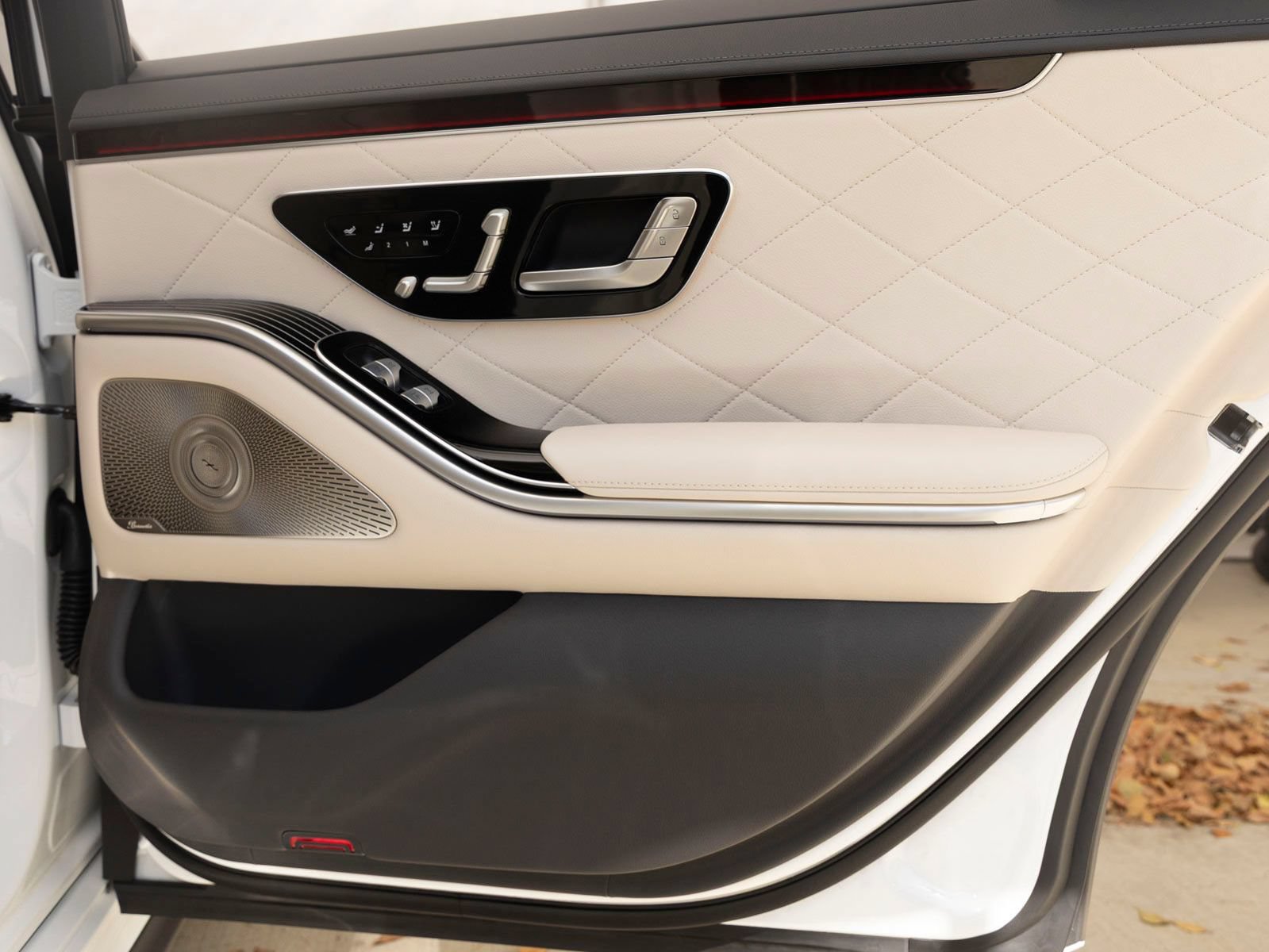 New 2026 Mercedes-Benz S 580 4MATIC Sedan image 22