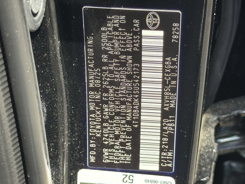 Used 2025 Toyota Camry XLE AWD/4WD image 32