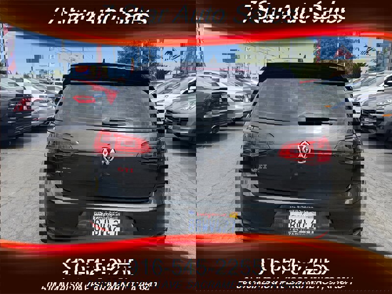 Used 2017 Volkswagen GTI SE image 5