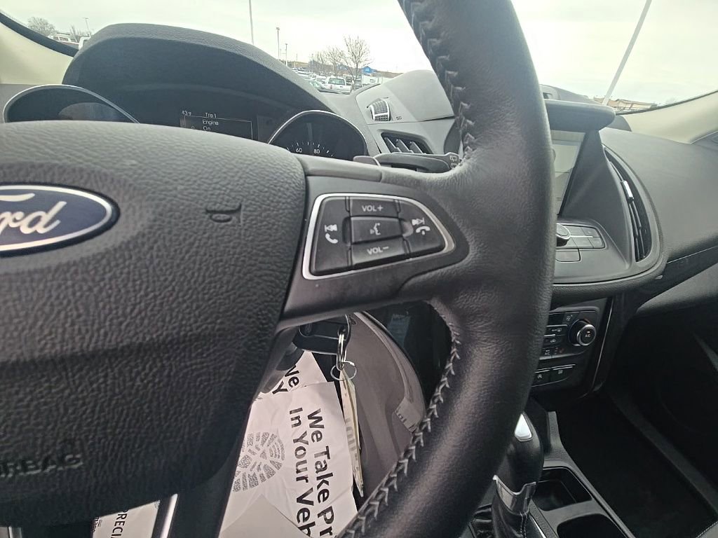 Used 2017 Ford Escape SE w/ Equipment Group 201A image 18