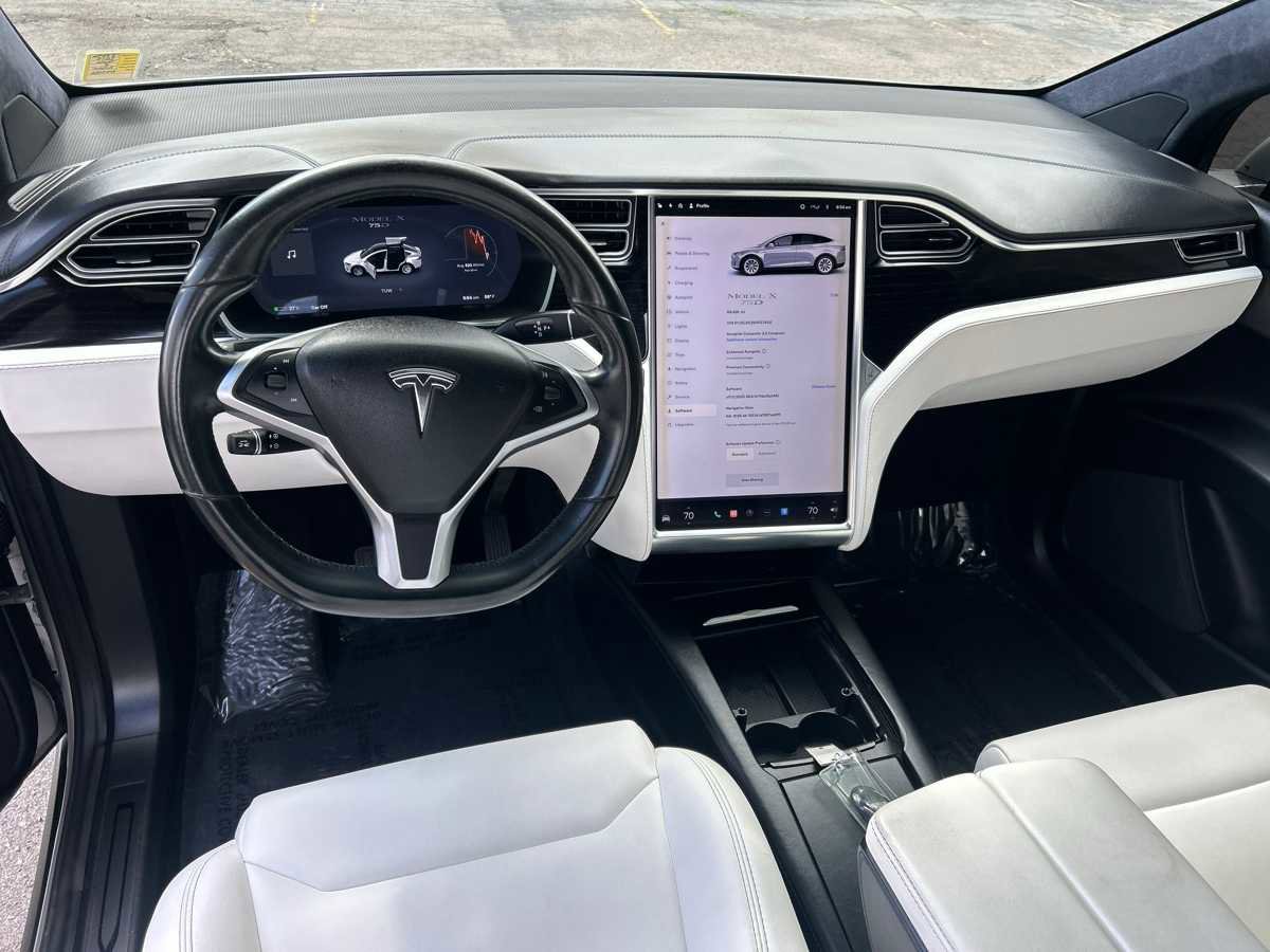 Used 2017 Tesla Model X 75D AWD/4WD image 5