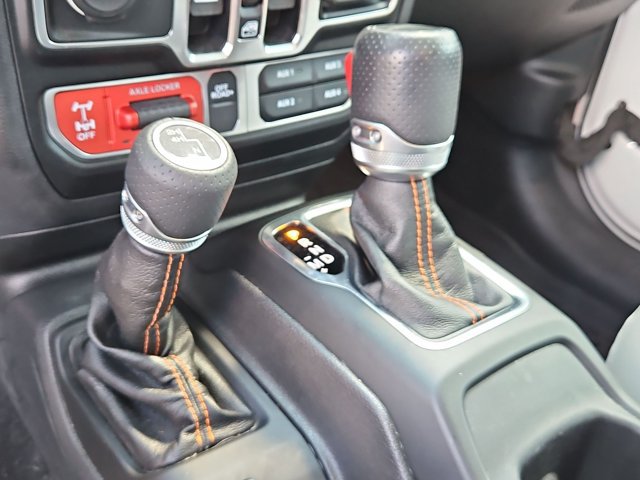 Used 2021 Jeep Gladiator Mojave AWD/4WD image 12