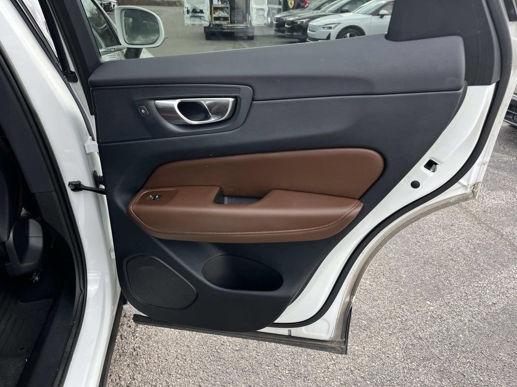 Used 2023 Volvo XC60 B5 Plus w/ Protection Package Premier image 20