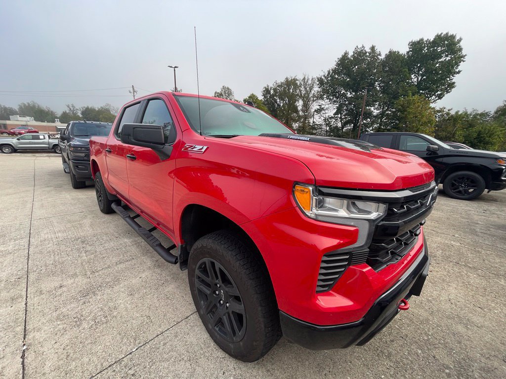 Used 2024 Chevrolet Silverado 1500 LT Trail Boss AWD/4WD image 3