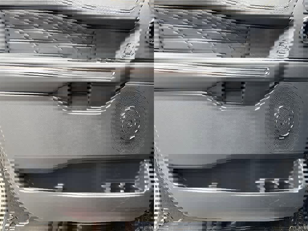 New 2023 Ford Expedition Platinum image 11