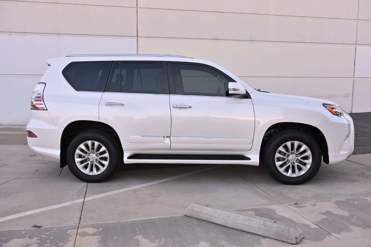 Used 2015 Lexus GX 460 w/ Premium Package AWD/4WD image 7