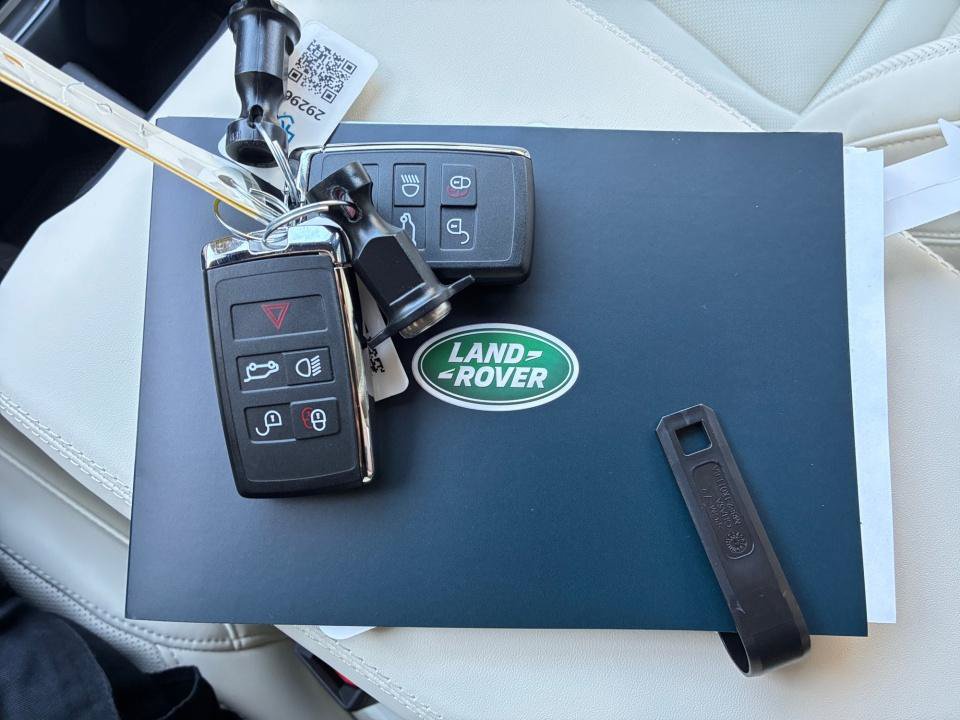 New 2027 Land Rover Range Rover Long Wheelbase SE AWD/4WD image 34