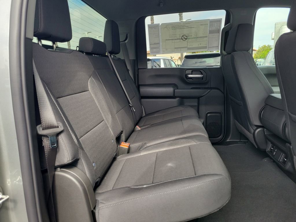 New 2026 Chevrolet Silverado 2500 Custom w/ Custom Value Package AWD/4WD image 18