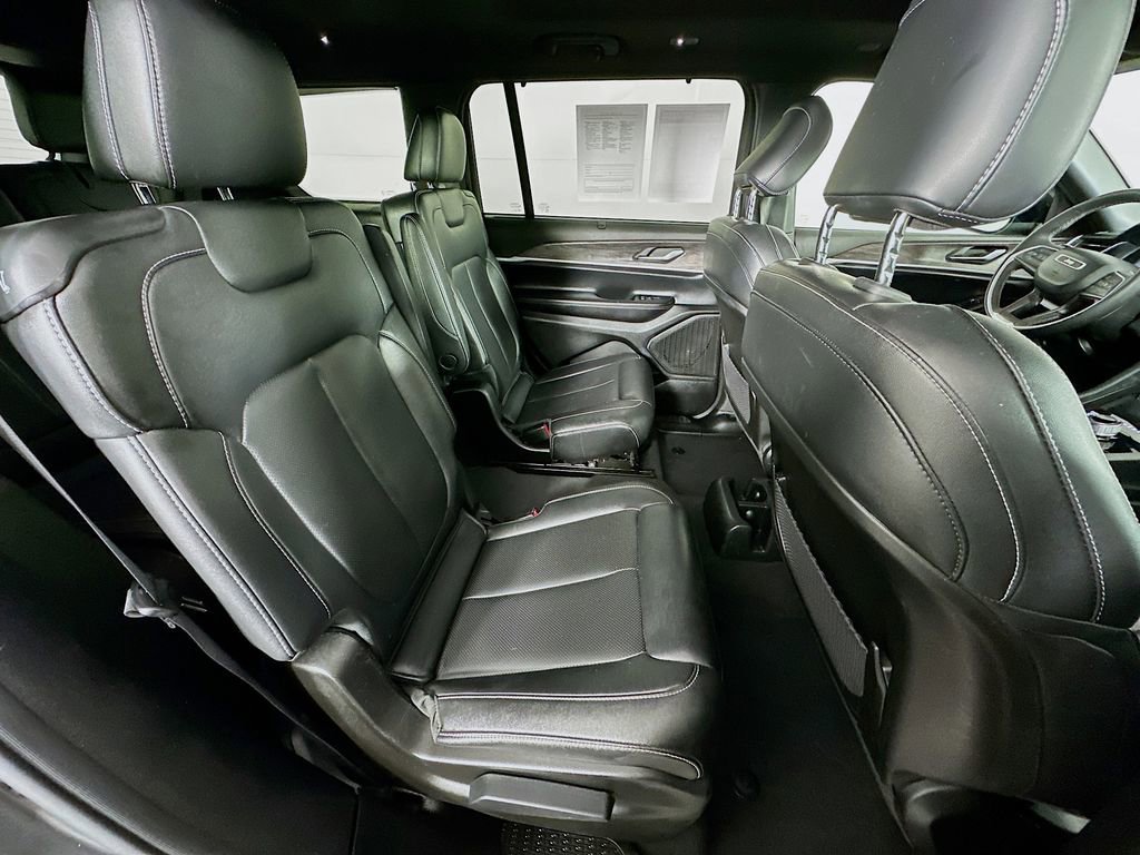 Certified 2024 Jeep Grand Cherokee L Limited w/ Luxury Tech Group II image 41