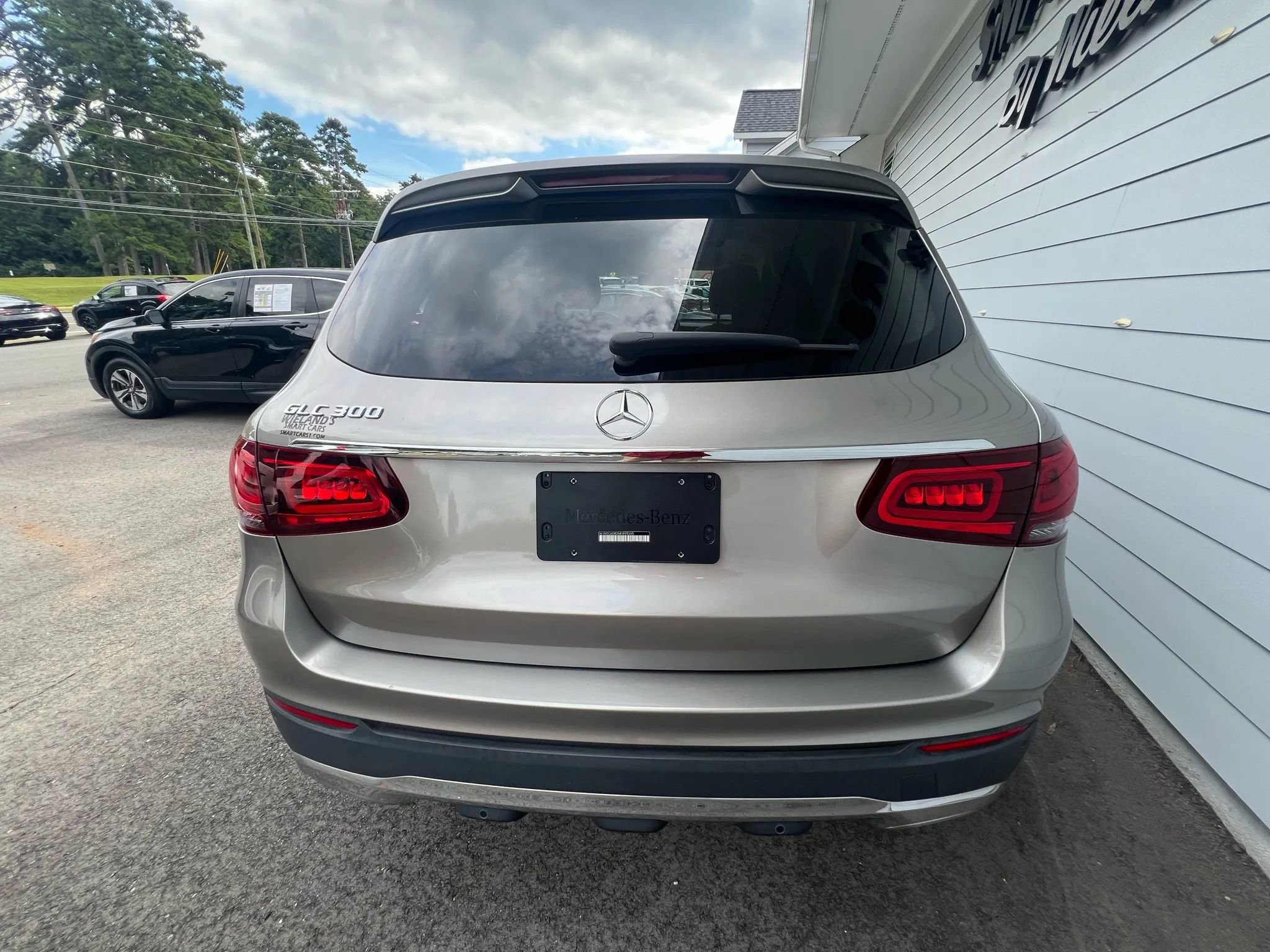 Used 2021 Mercedes-Benz GLC 300 image 4