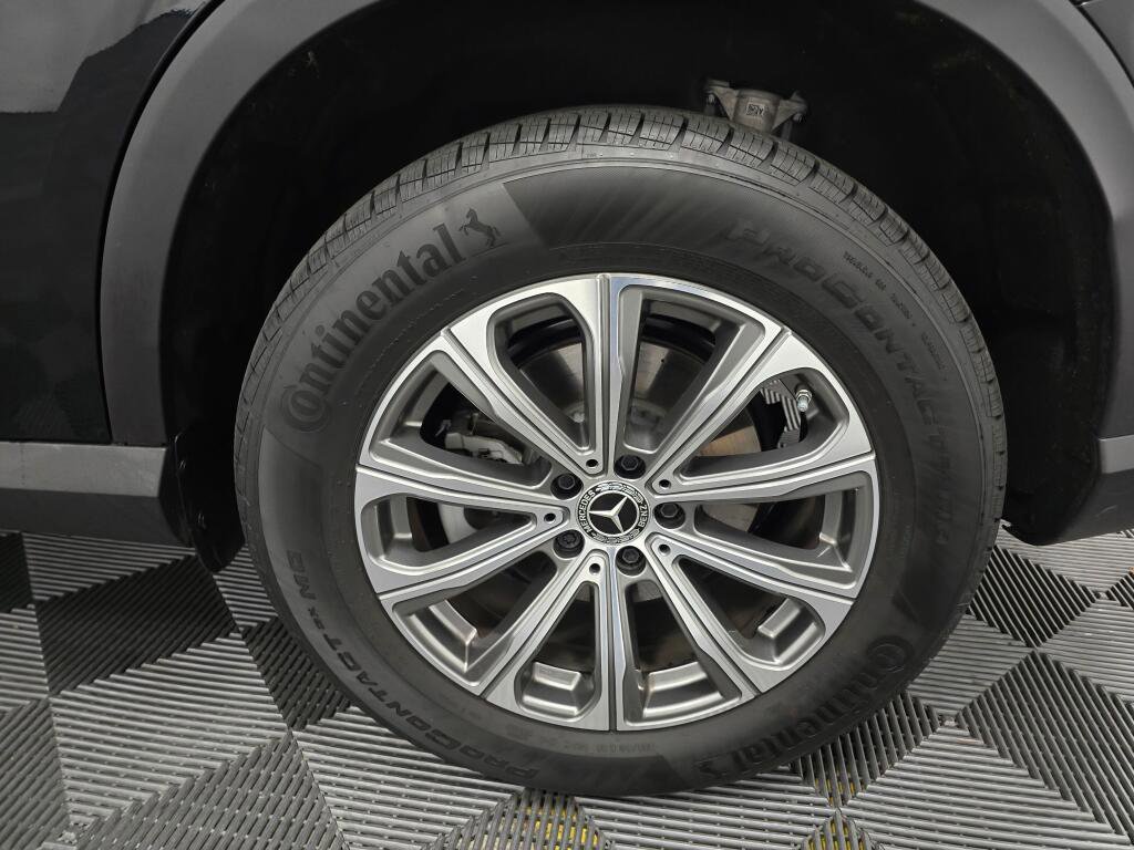 Certified 2025 Mercedes-Benz GLC 300 4MATIC image 16