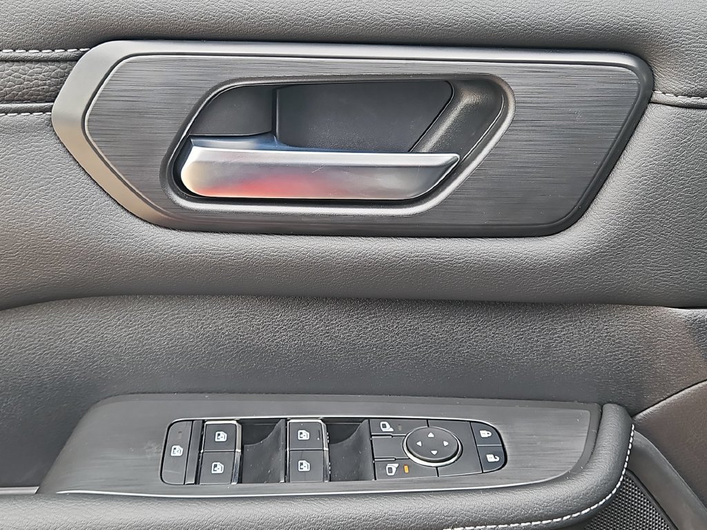 New 2026 Nissan Armada SV RWD image 15