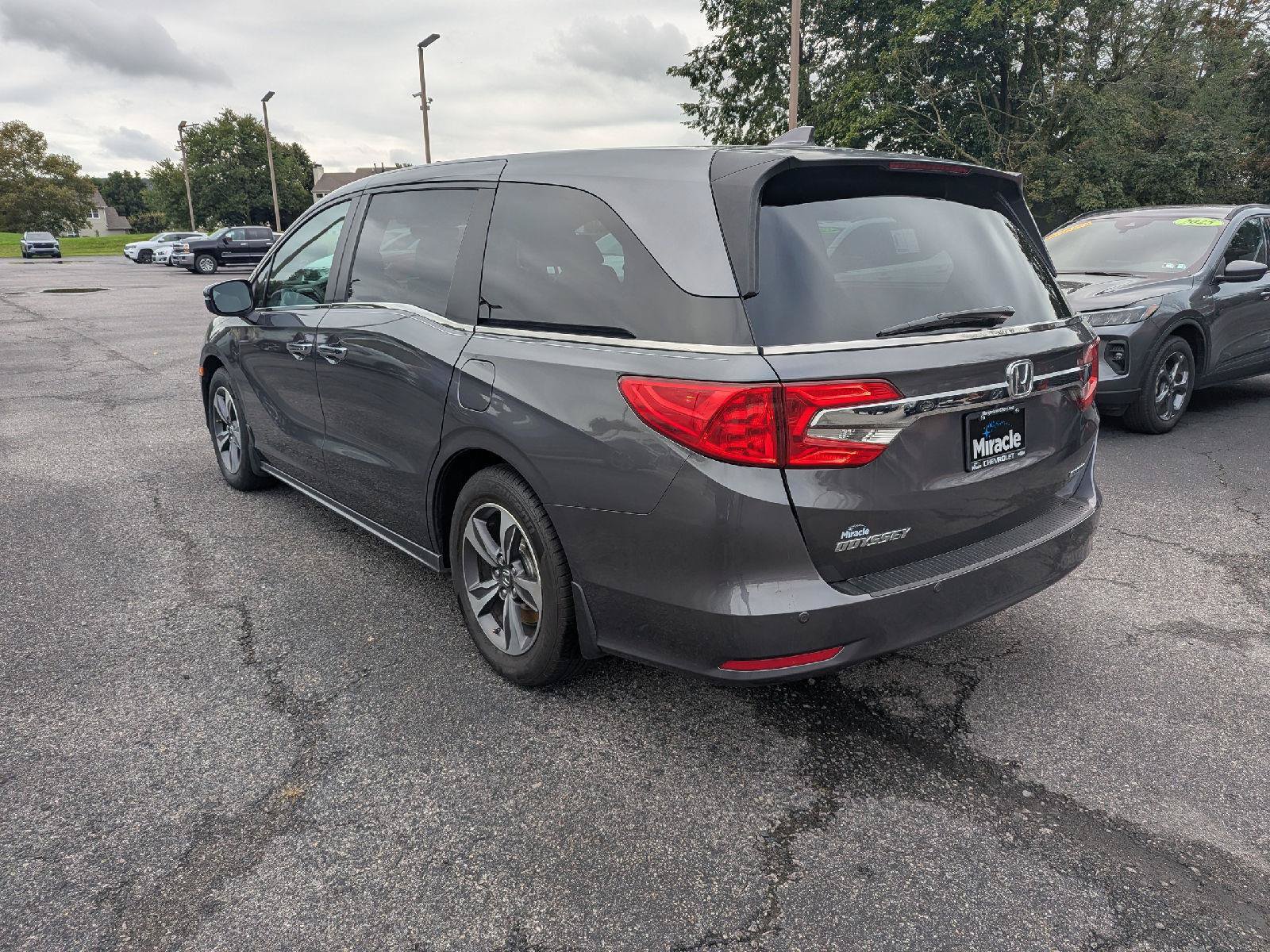 Used 2018 Honda Odyssey Touring image 5