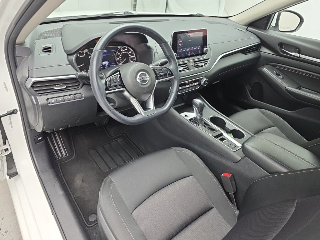 Used 2019 Nissan Altima 2.5 SV image 15
