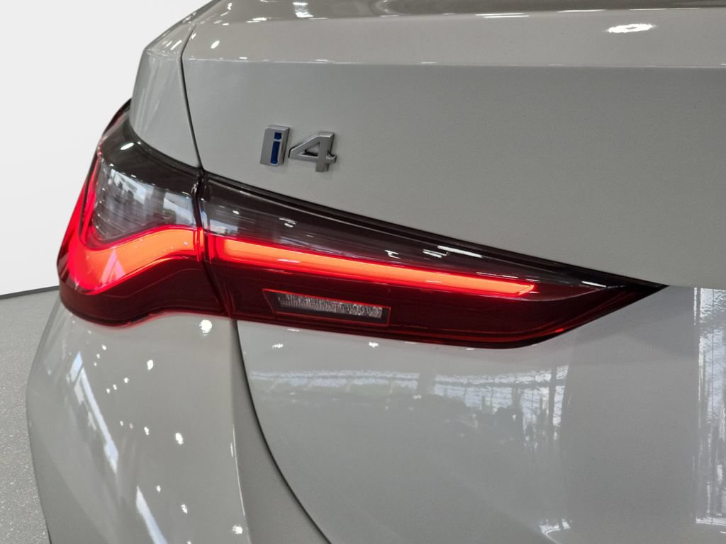 Certified 2025 BMW i4 eDrive40 RWD image 24