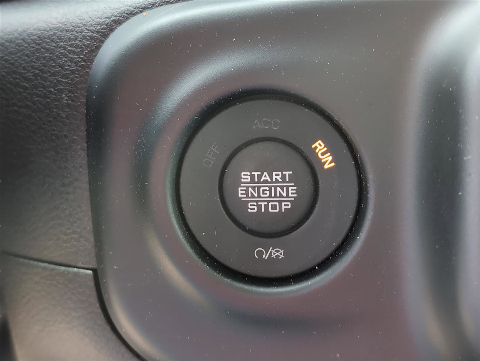 Used 2023 Jeep Gladiator Willys image 22