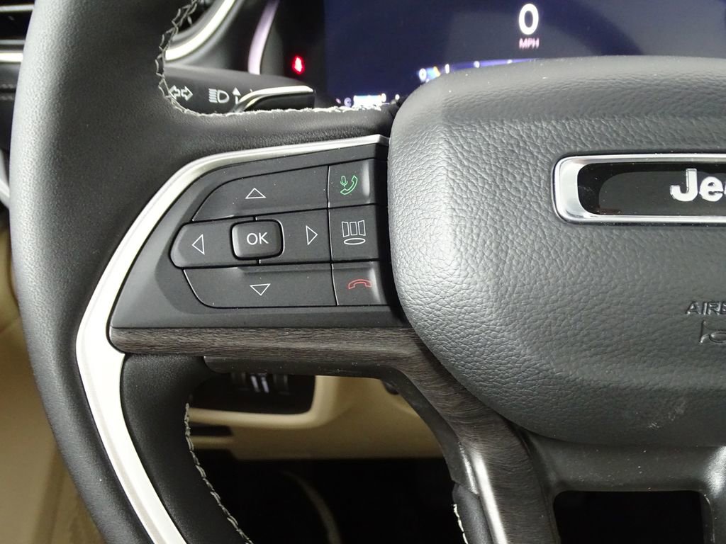 New 2025 Jeep Grand Cherokee L Limited image 29