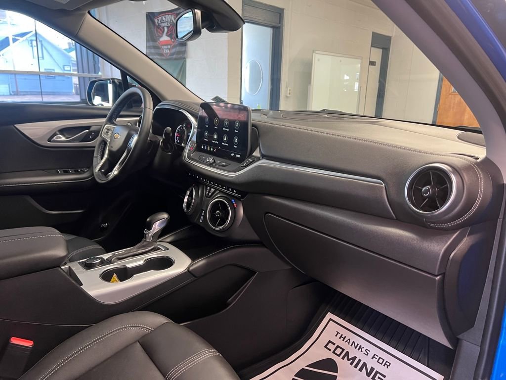 Used 2024 Chevrolet Blazer LT w/ Midnight/Sport Edition image 33