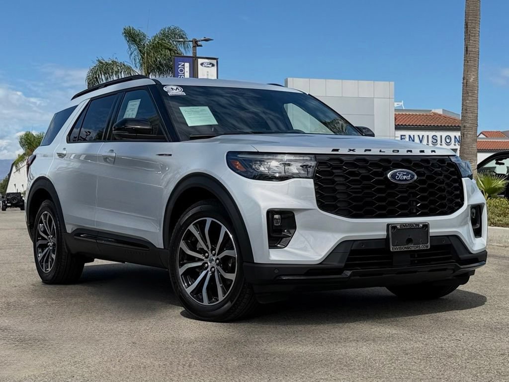 Used 2026 Ford Explorer ST-Line RWD image 2