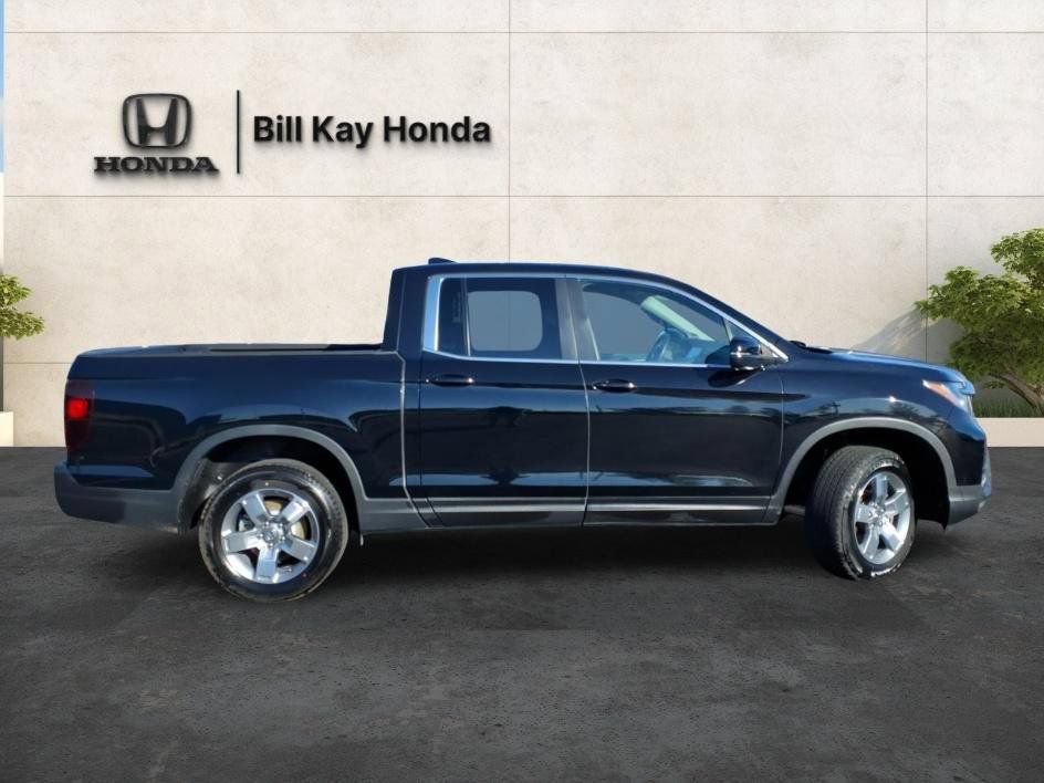 Used 2025 Honda Ridgeline RTL image 2