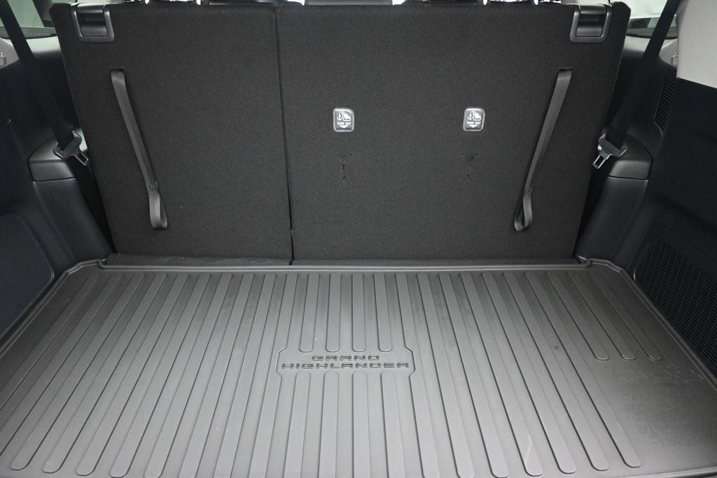 New 2026 Toyota Grand Highlander AWD Hybrid image 18