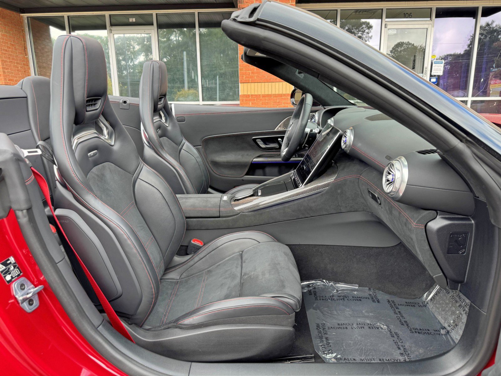 Used 2025 Mercedes-Benz SL 63 AMG S e Performance 4MATIC image 16