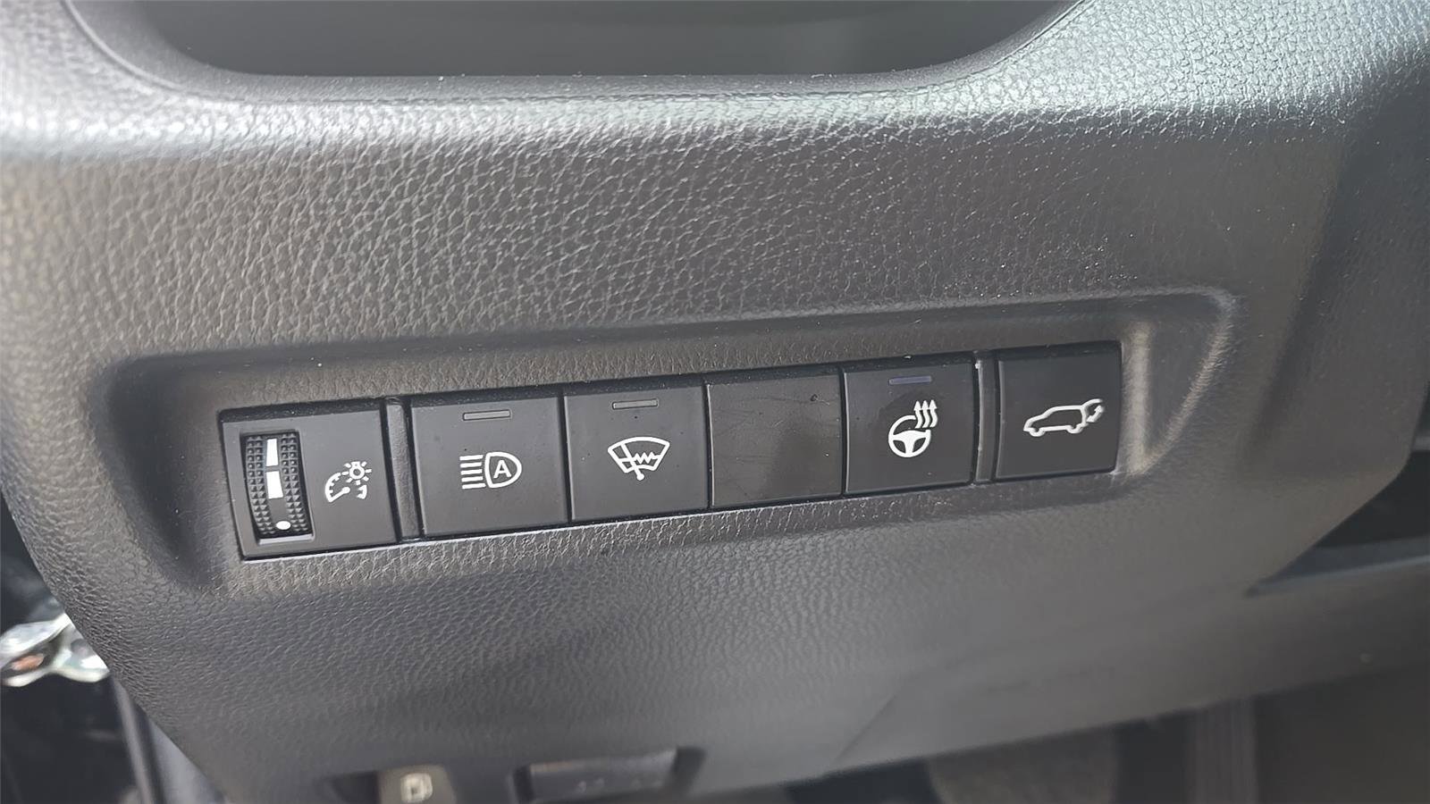 Used 2022 Toyota RAV4 XLE w/ Convenience Package image 20