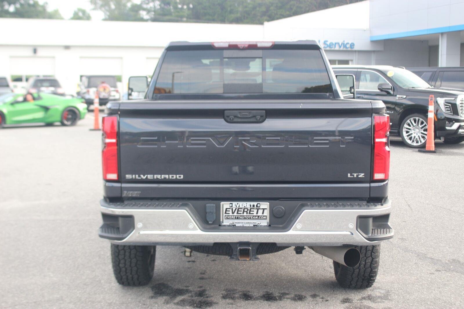 Used 2024 Chevrolet Silverado 2500 LTZ w/ LTZ Convenience Package AWD/4WD image 6