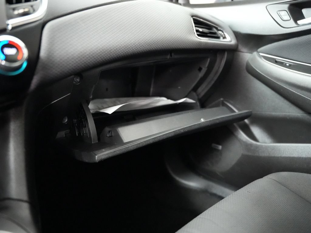 Used 2018 Chevrolet Cruze LT w/ Sun And Sound Package FWD image 48
