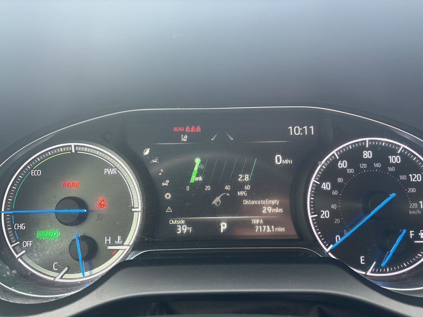 Used 2022 Toyota Venza XLE image 2