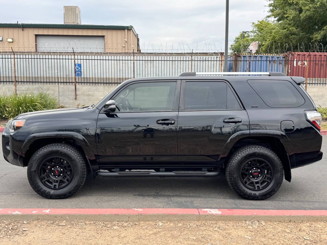Used 2020 Toyota 4Runner SR5 Premium AWD/4WD image 7