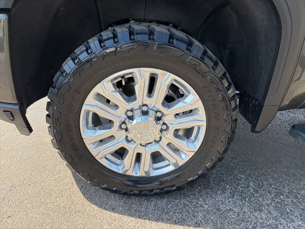 Used 2023 GMC Sierra 2500 Denali w/ Denali Ultimate Package image 9