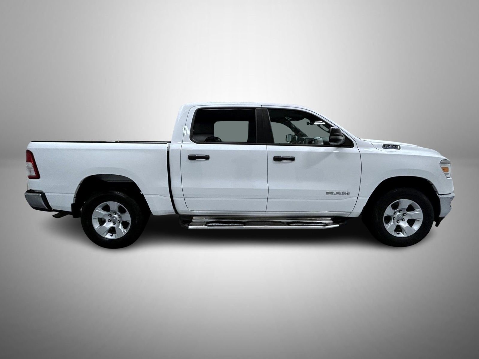 Used 2023 RAM 1500 Big Horn AWD/4WD image 4