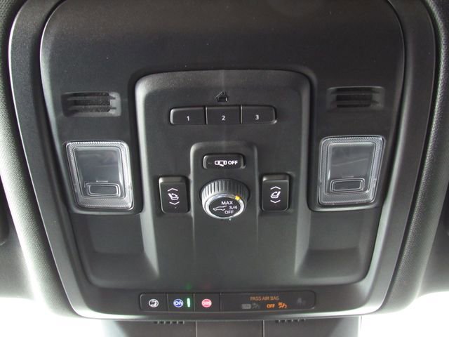 Used 2024 Cadillac Escalade ESV Luxury AWD/4WD image 30