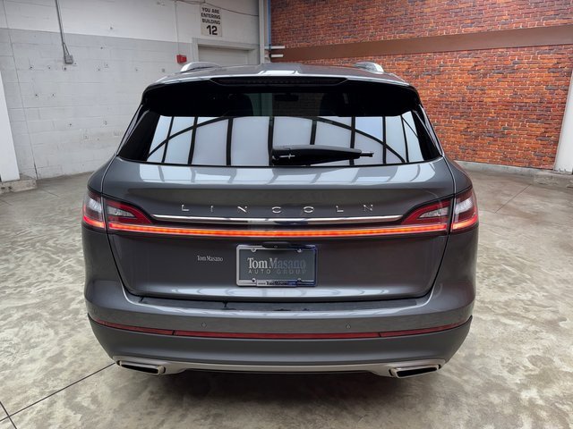 Used 2022 Lincoln Nautilus Reserve image 4