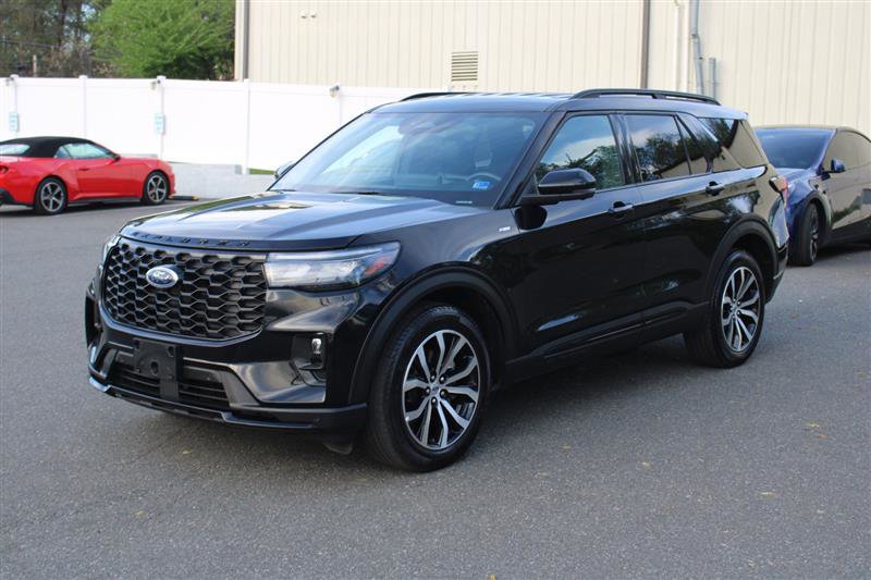 Used 2025 Ford Explorer ST-Line AWD/4WD image 4