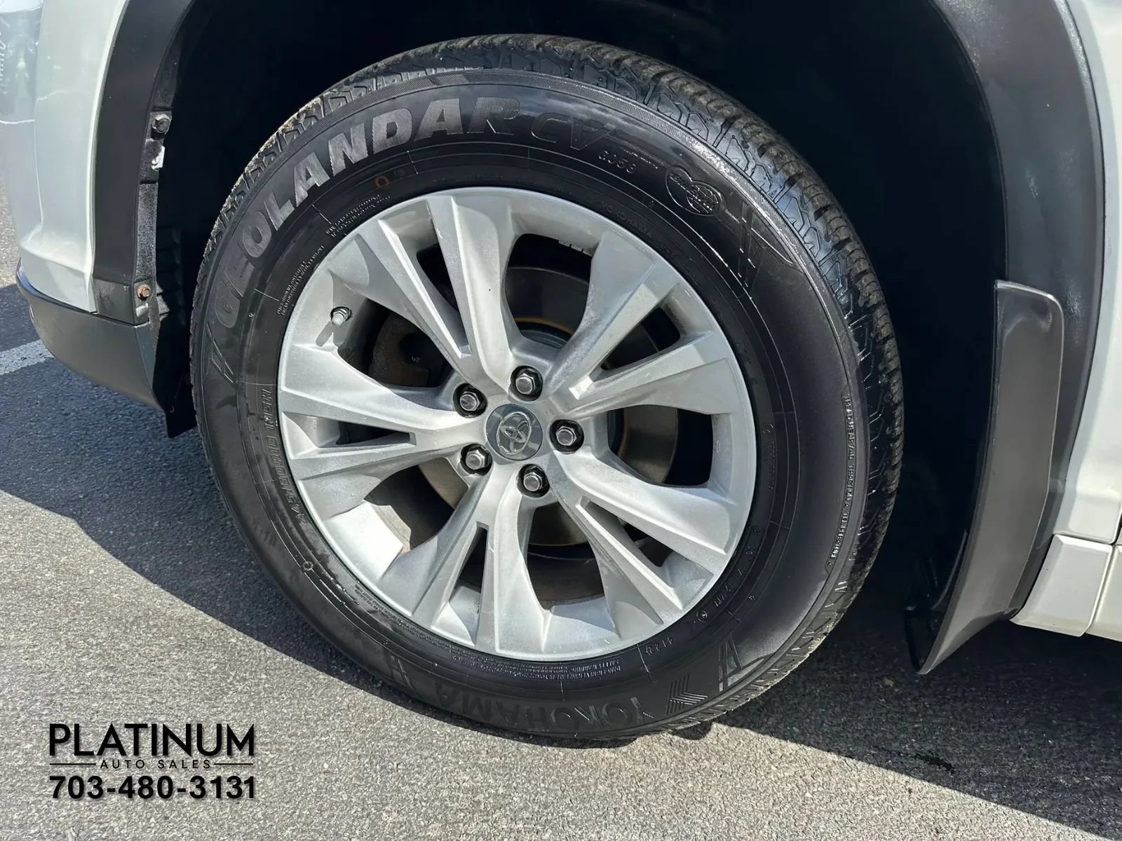 Used 2015 Toyota Highlander Plus AWD/4WD image 21