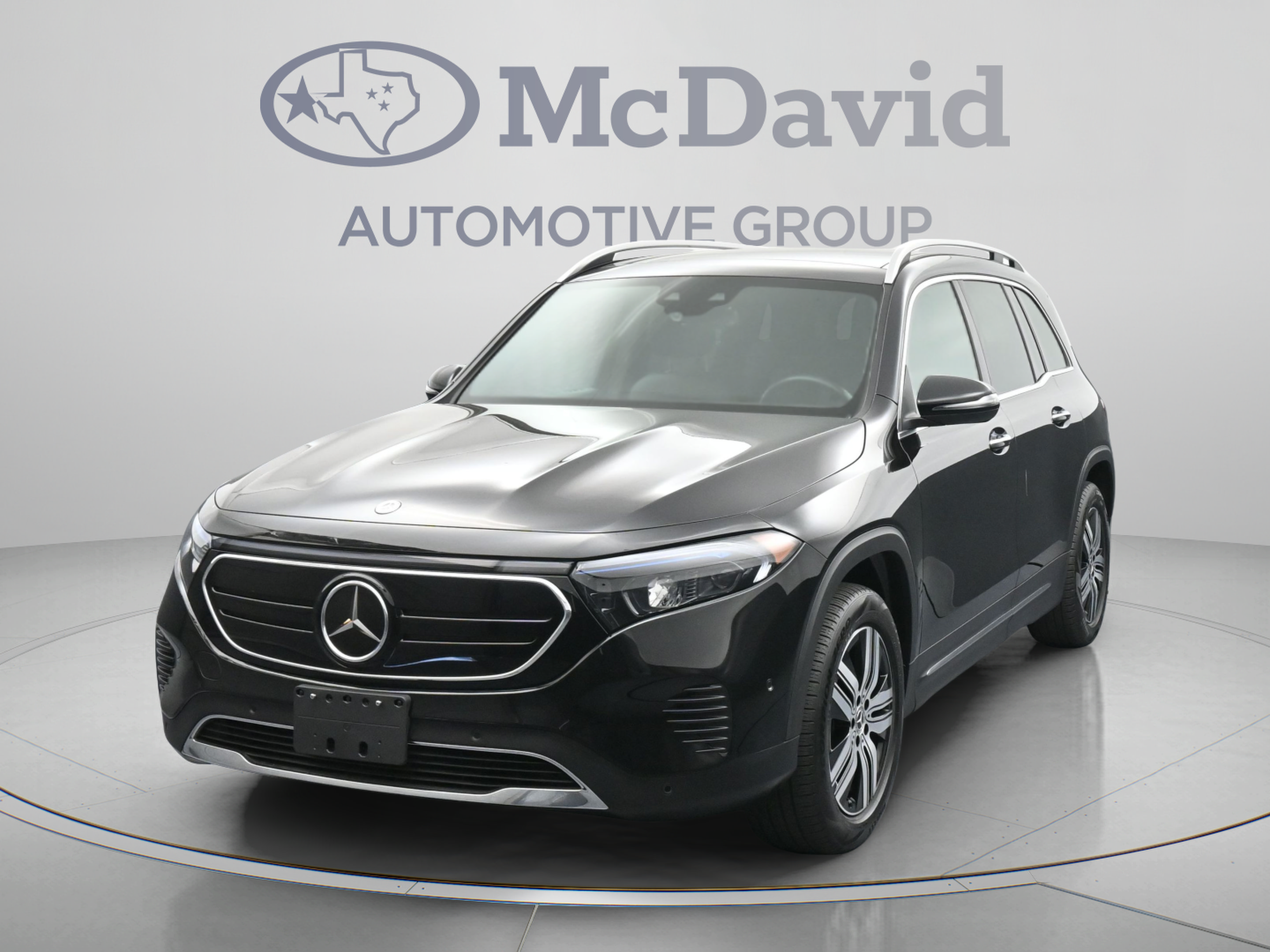 Used 2023 Mercedes-Benz EQB 300 4MATIC image 1