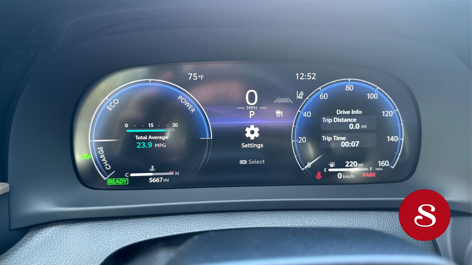 Used 2024 Toyota Crown Platinum image 13