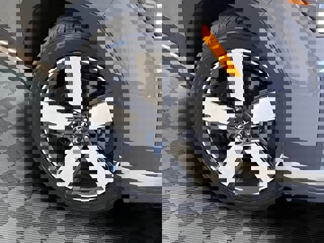 Used 2024 Hyundai Santa Fe Limited image 32