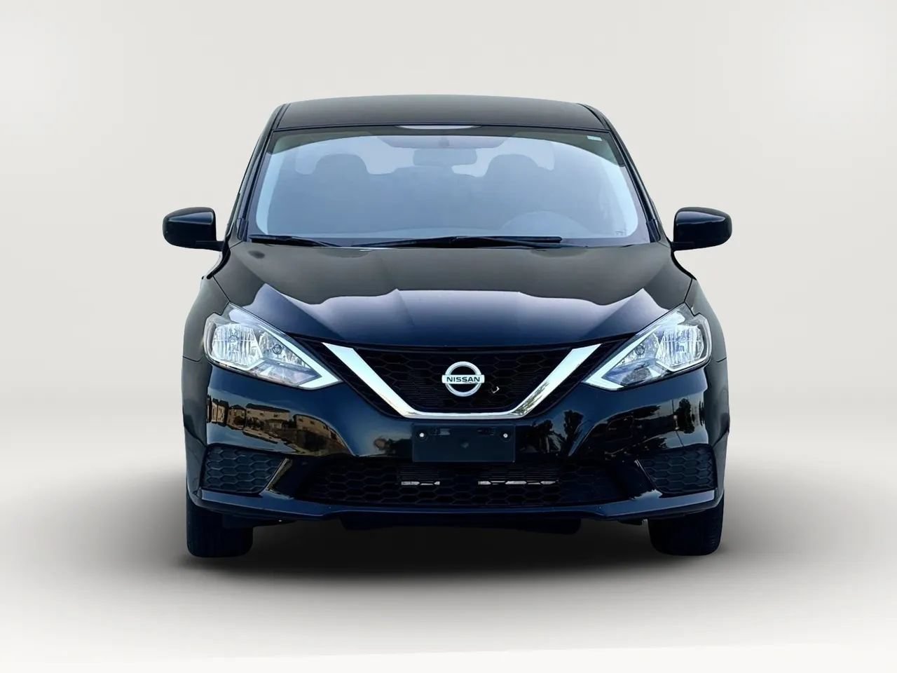 Used 2016 Nissan Sentra SV FWD image 2