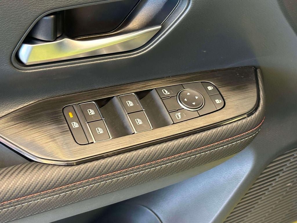 New 2026 Nissan Kicks SR w/ Cold Weather Package AWD/4WD image 17