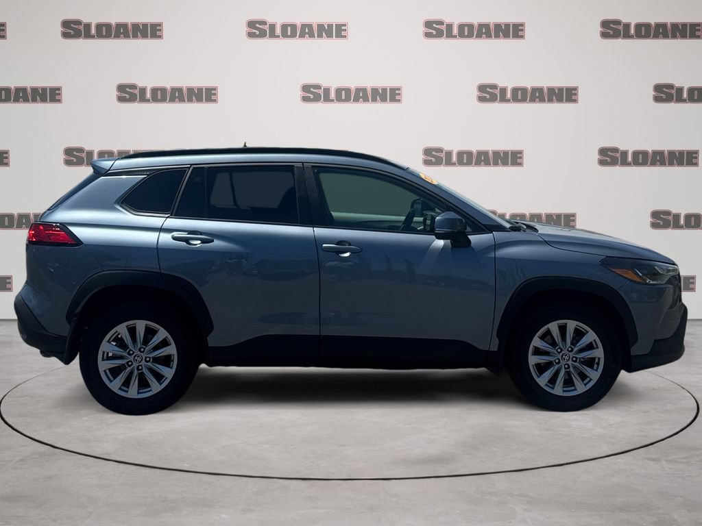 Used 2024 Toyota Corolla Cross LE AWD/4WD image 6