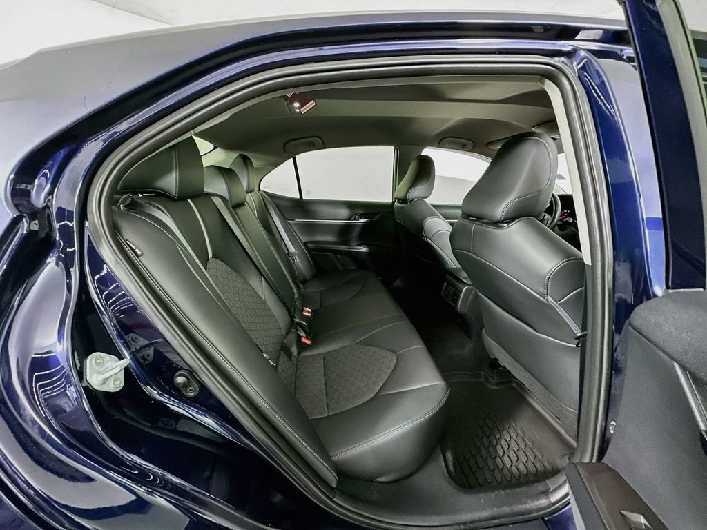 Used 2022 Toyota Camry XSE FWD image 28